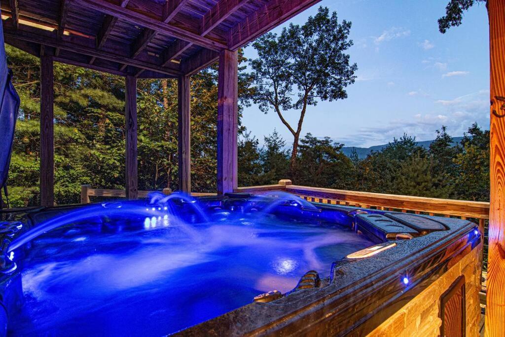 Cherry Log Summit Cabin By Bk Stays - Family Friendly - Playground - Game Room - Jacuzzi - Amazing Mountain Views Luaran gambar