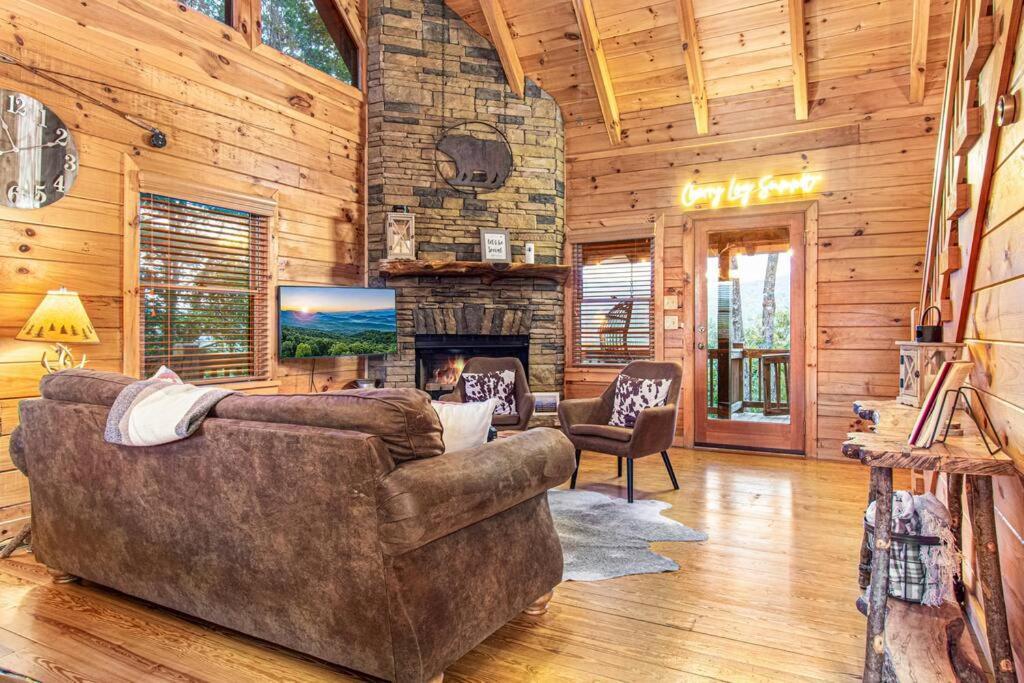 Cherry Log Summit Cabin By Bk Stays - Family Friendly - Playground - Game Room - Jacuzzi - Amazing Mountain Views Luaran gambar