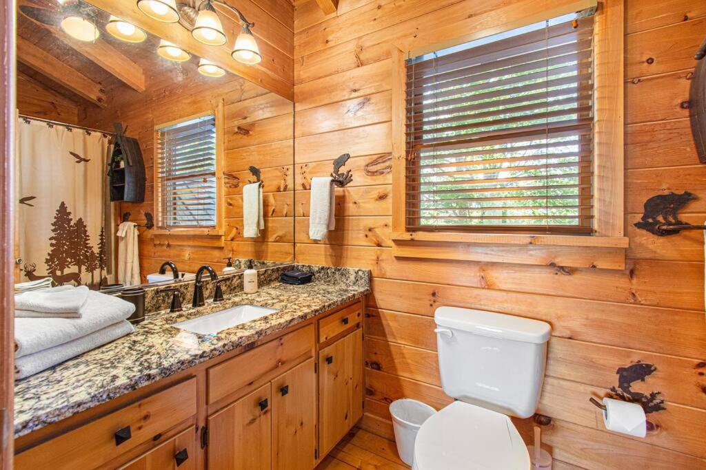 Cherry Log Summit Cabin By Bk Stays - Family Friendly - Playground - Game Room - Jacuzzi - Amazing Mountain Views Luaran gambar