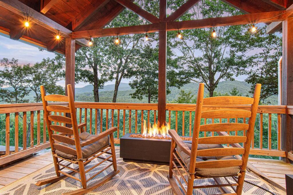 Cherry Log Summit Cabin By Bk Stays - Family Friendly - Playground - Game Room - Jacuzzi - Amazing Mountain Views Luaran gambar