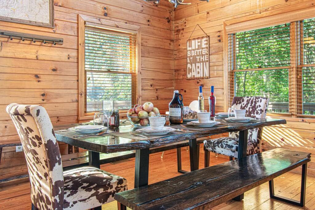 Cherry Log Summit Cabin By Bk Stays - Family Friendly - Playground - Game Room - Jacuzzi - Amazing Mountain Views Luaran gambar