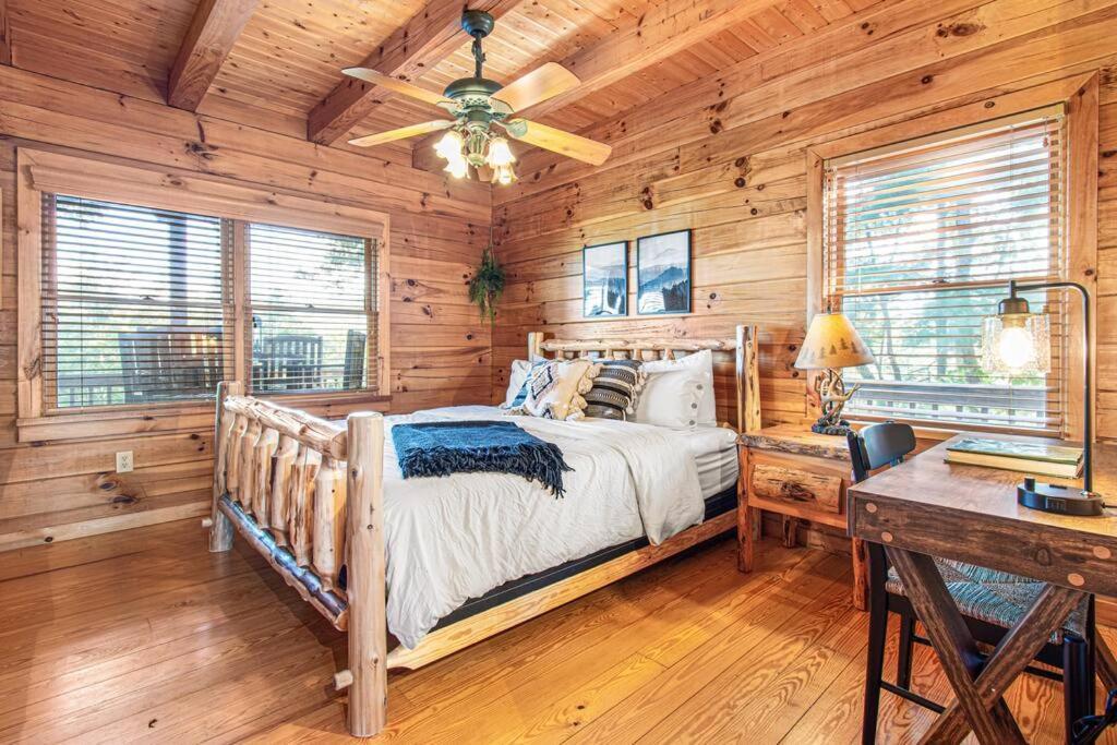 Cherry Log Summit Cabin By Bk Stays - Family Friendly - Playground - Game Room - Jacuzzi - Amazing Mountain Views Luaran gambar